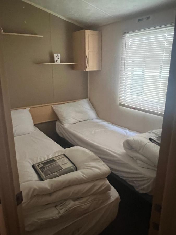 Lisa And Laddy Caravan Hire Meliden Esterno foto