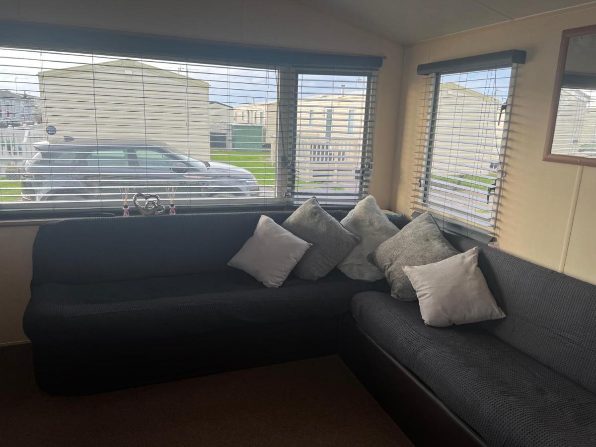 Lisa And Laddy Caravan Hire Meliden Esterno foto